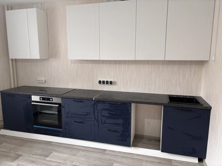 Кухня Вектор в цвете Океания и Белый матовый с темной столешницей