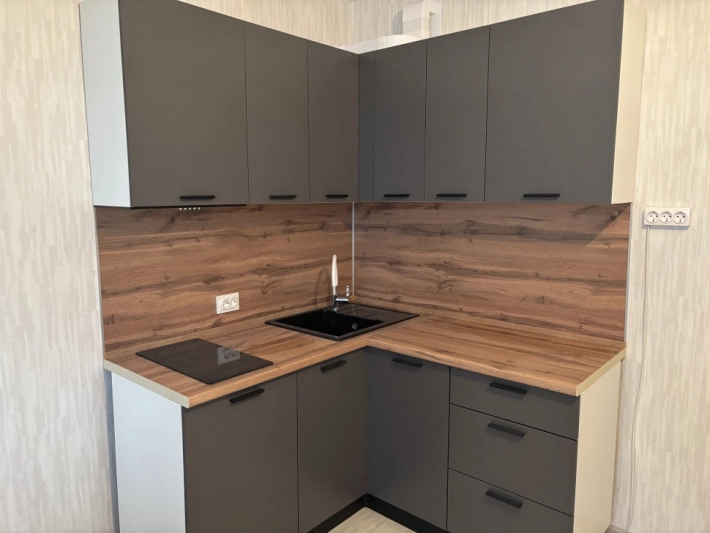 Кухня Модус в цвете Серый графит в сочетании с Дуб Вотан