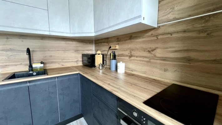 Кухня Вельвет в цвете Бетон снежный и графит в сочетании с дуб Вотан