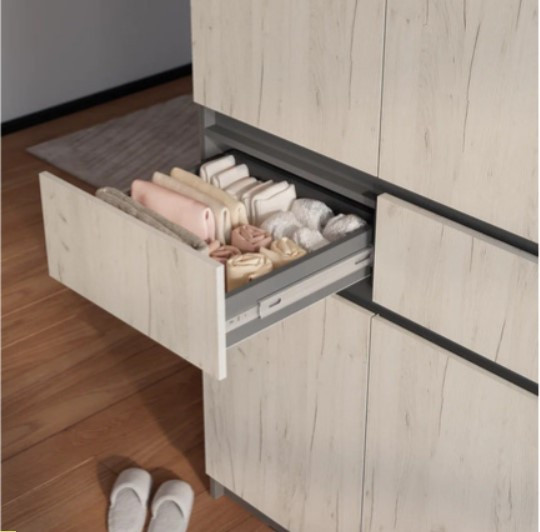 Шкаф 3-х створчатый Багира ШК-08