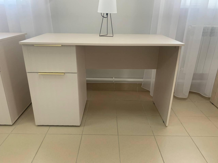 Стол письменный левый Тефия