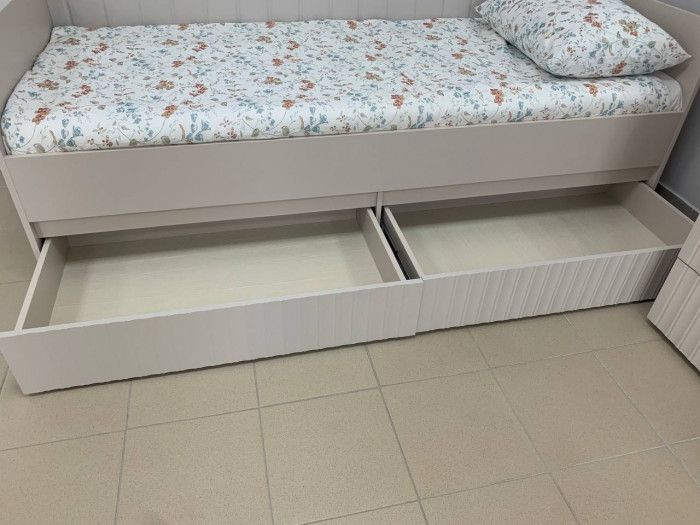 Кровать с 2 ящиками Тефия