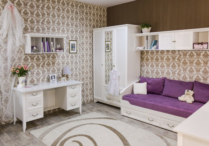 Шкаф 3-х створчатый с зеркалом Классика