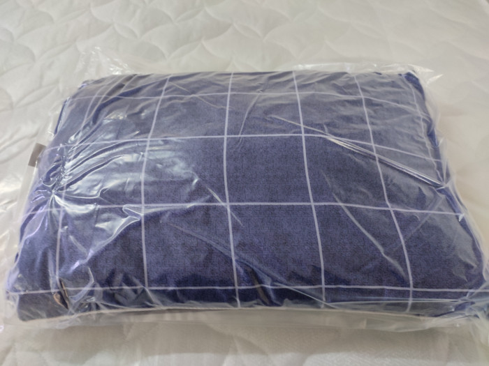 Подушка 50х70 Холотекс (рисунок может меняться)