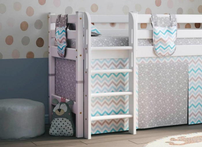 Низкая кровать Соня с прямой лестницей вариант 11