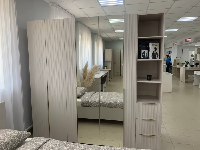 Шкаф 4-ств с зеркалом 1200 Тефия