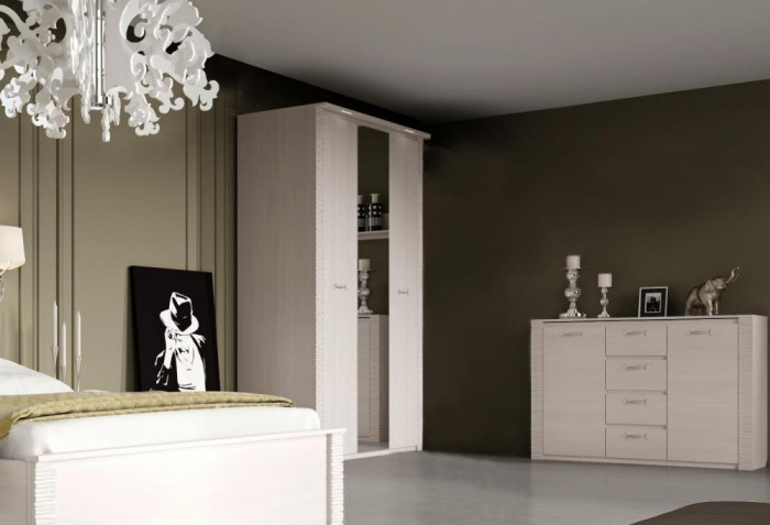 Шкаф трехдверный Элана